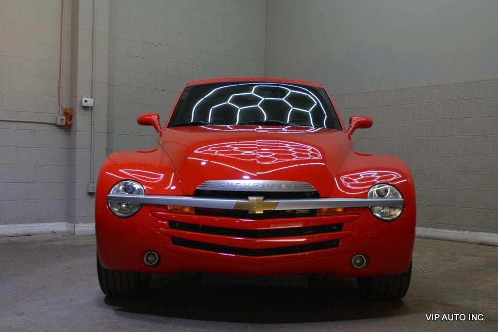 Used 2003 Chevrolet SSR w/ Preferred Equipment Group RWD image 7