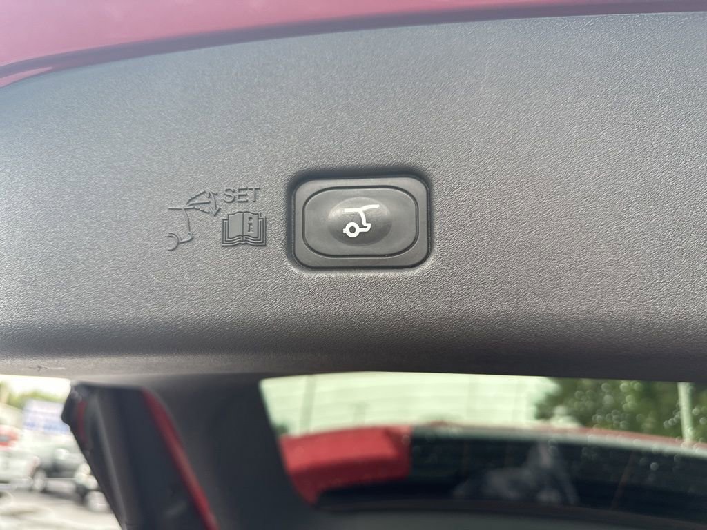 Used 2024 Lincoln Nautilus Premier w/ Jet Appearance Package image 11