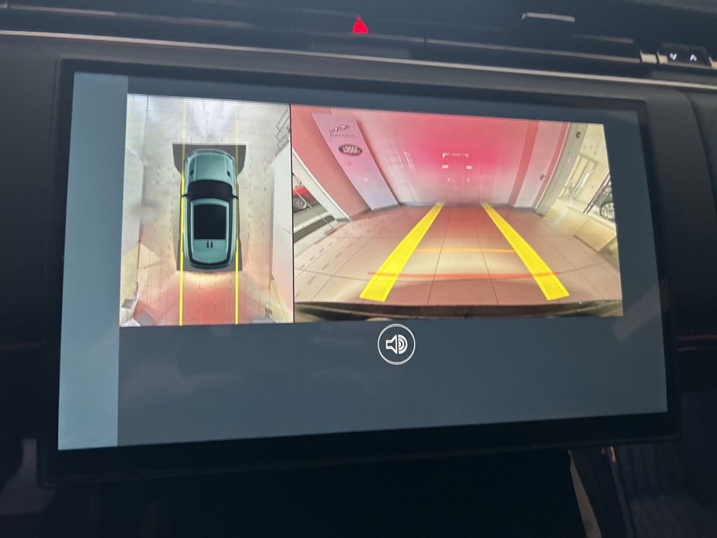 Used 2024 Land Rover Range Rover Sport SE image 7