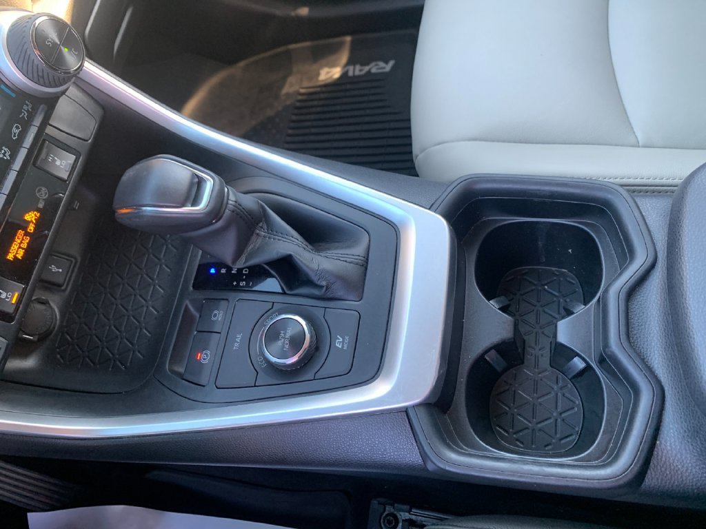 Used 2020 Toyota RAV4 XLE w/ Convenience Package AWD/4WD image 24