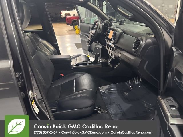 Used 2019 Toyota Tacoma TRD Off-Road image 37