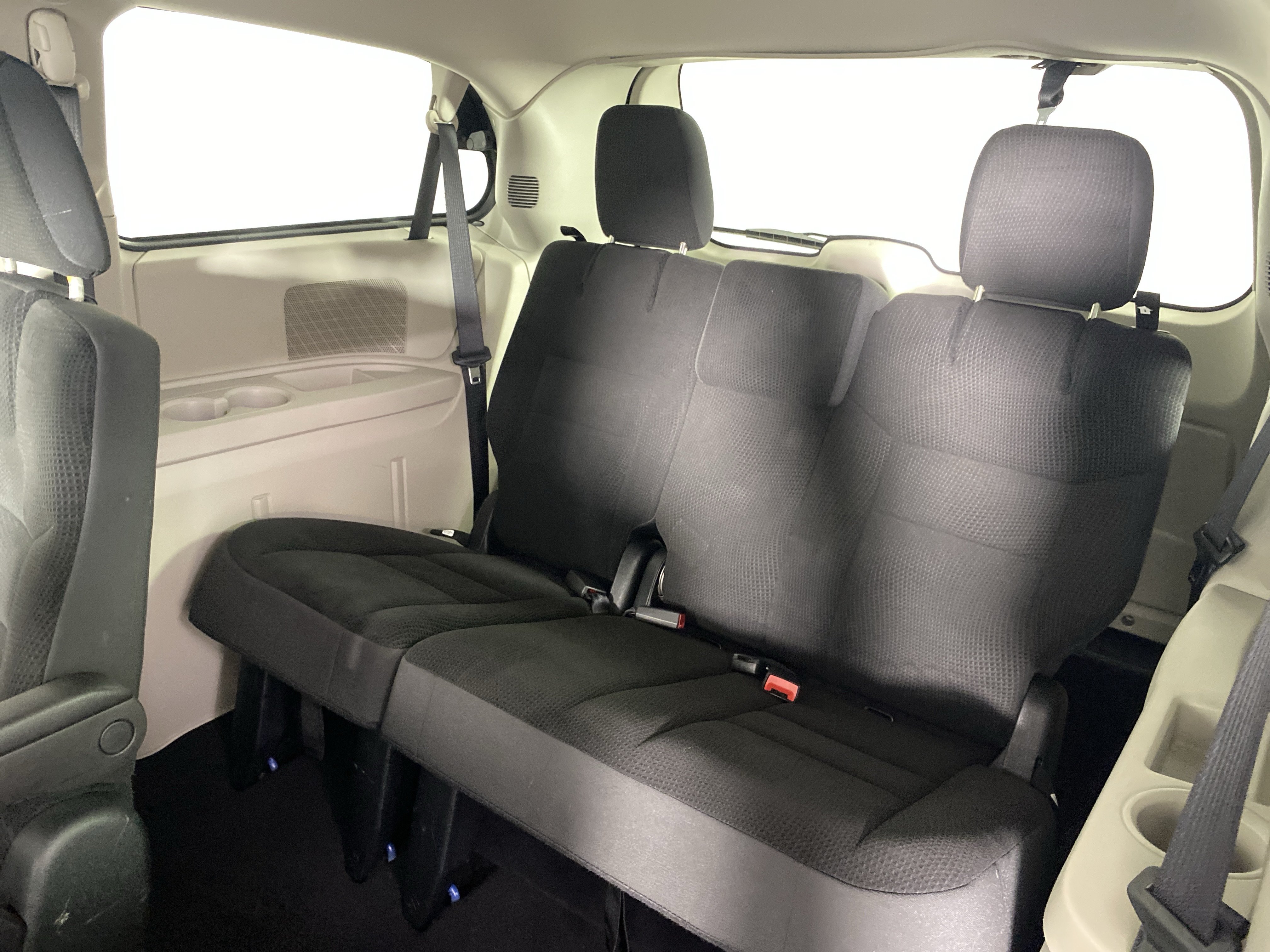 Used 2018 Dodge Grand Caravan SE w/ UConnect Hands-Free Group FWD image 31