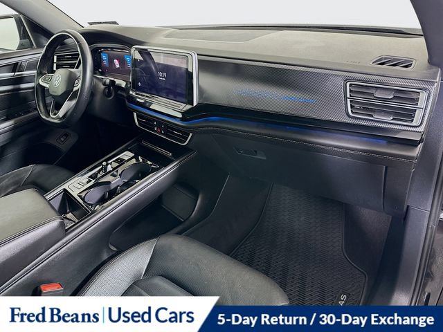 Used 2024 Volkswagen Atlas Cross Sport SEL R-Line AWD/4WD image 35