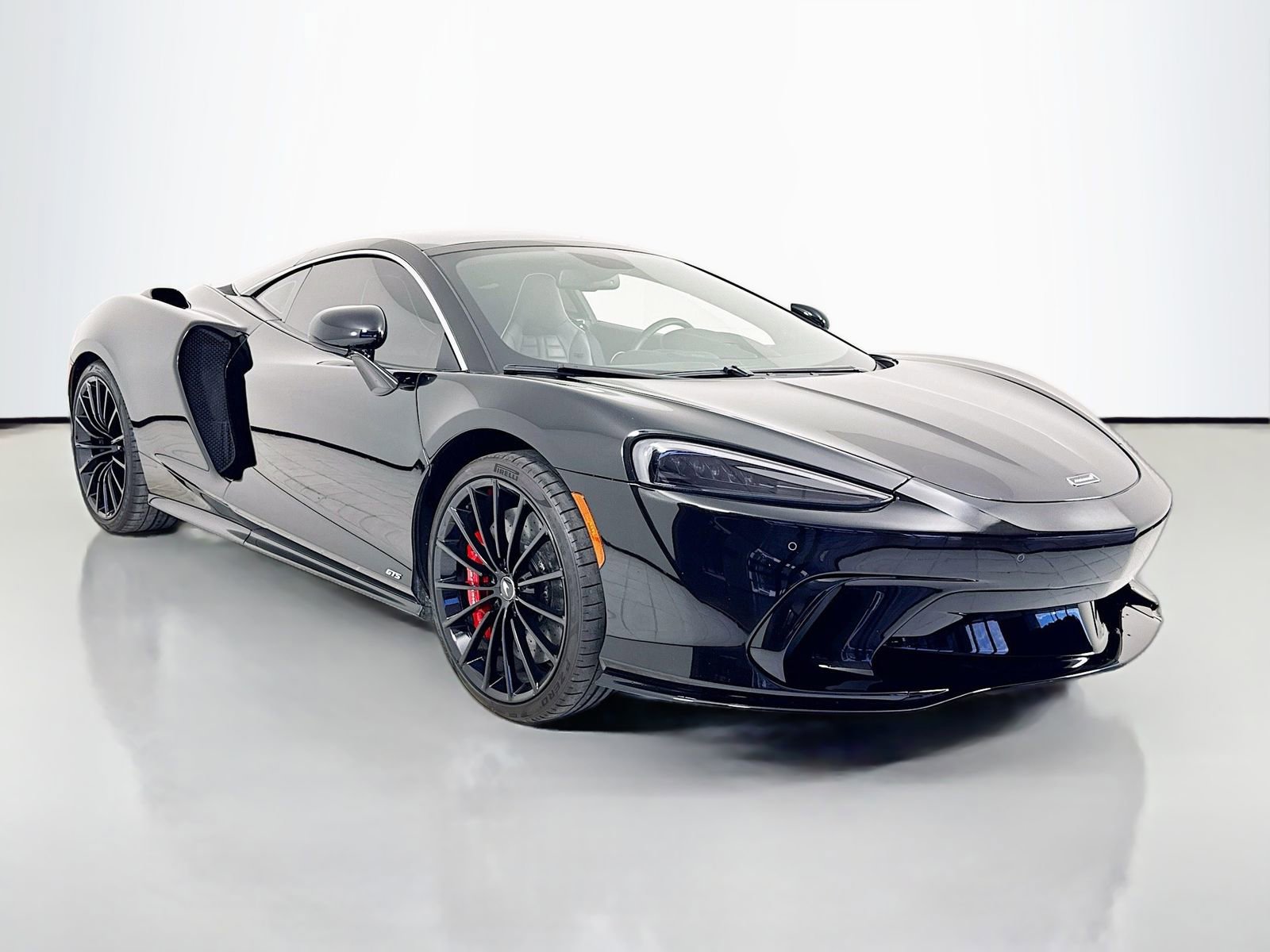 Used 2025 McLaren GTS image 1