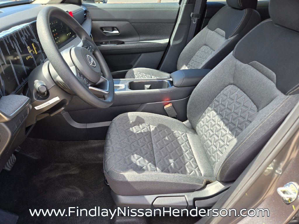 New 2027 Nissan Kicks SV AWD/4WD image 11