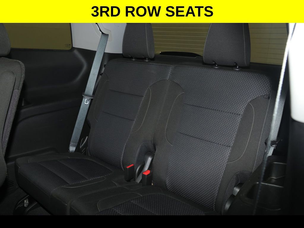 Used 2023 GMC Acadia SLE w/ Driver Convenience Package image 10
