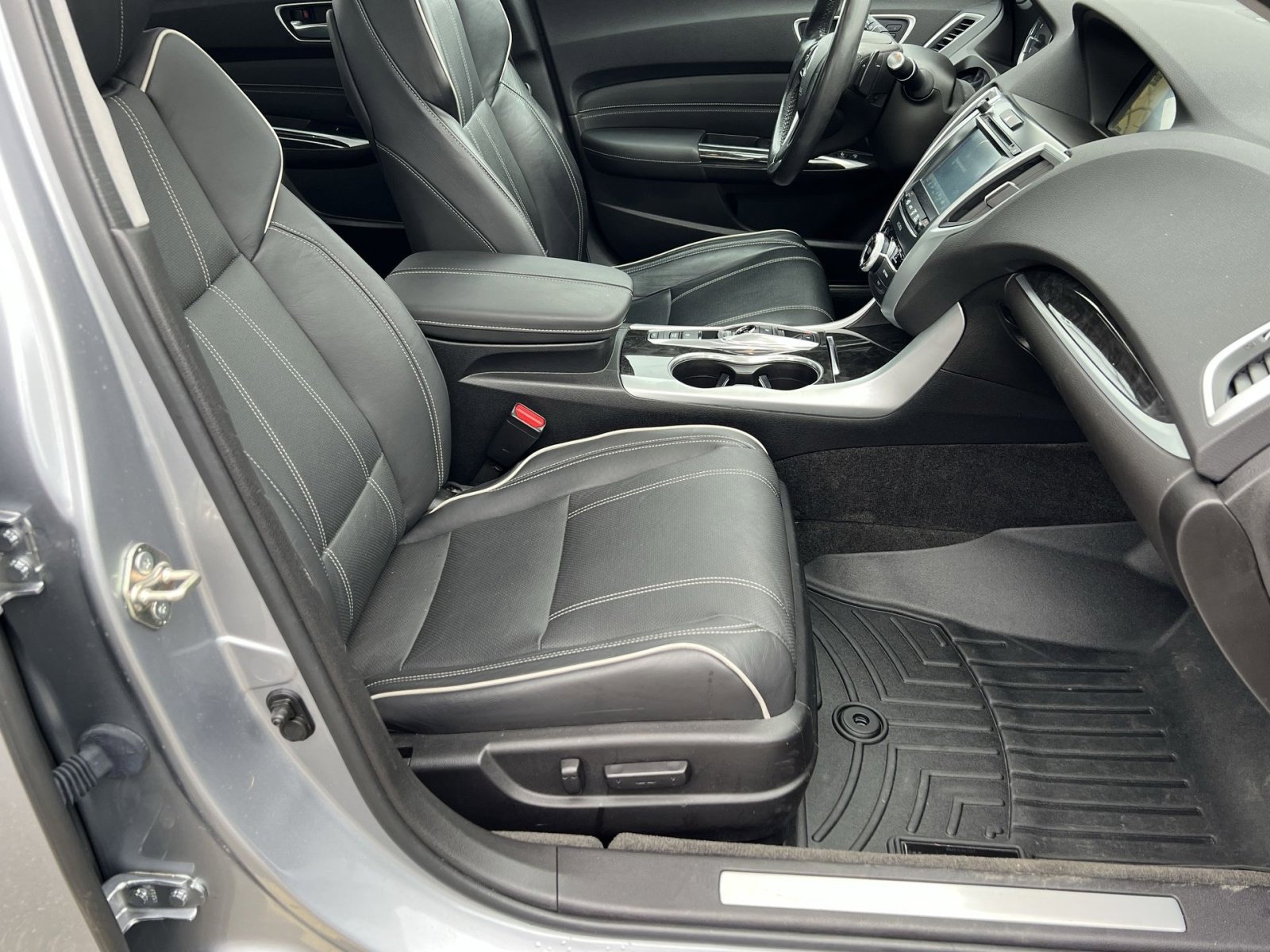 Used 2018 Acura TLX V6 SH-AWD w/ Technology Pkg image 30