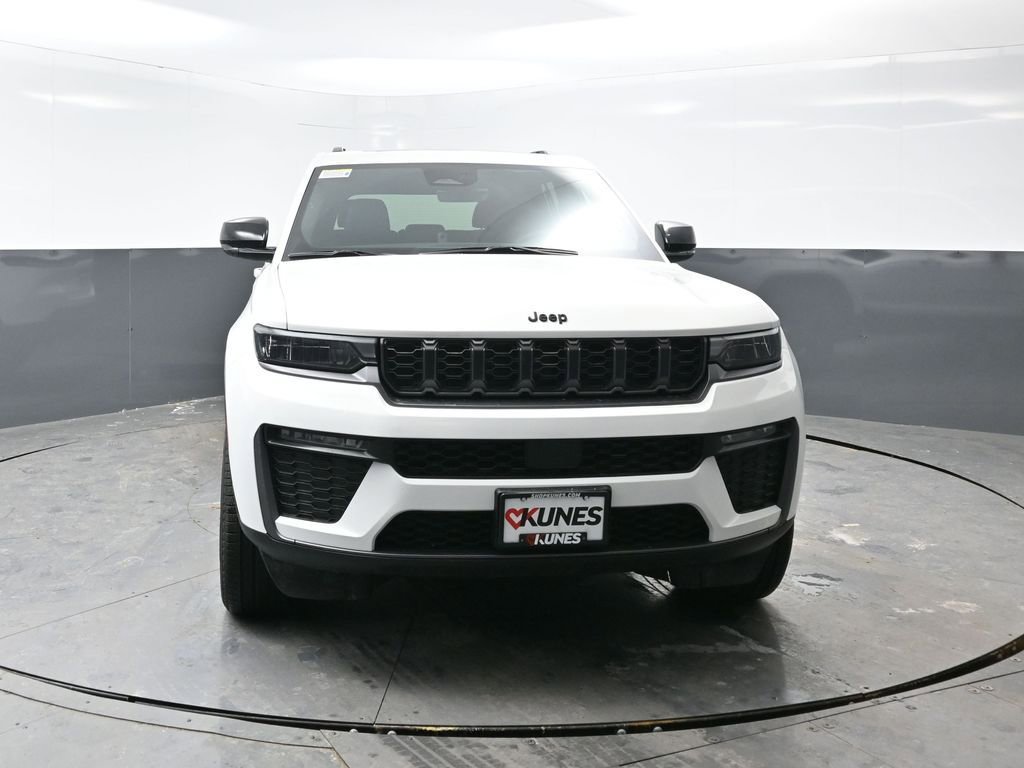 New 2026 Jeep Grand Cherokee Limited w/ Limited Altitude Package image 4