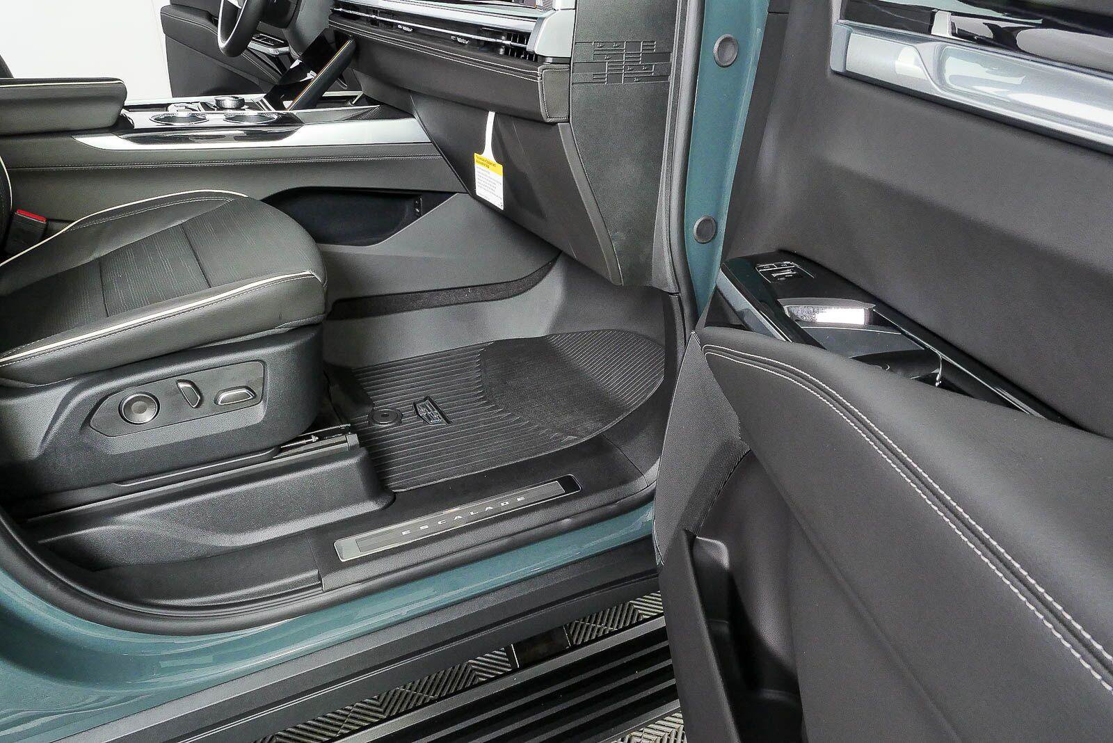 New 2026 Cadillac Escalade Sport w/ Touring Package AWD/4WD image 27