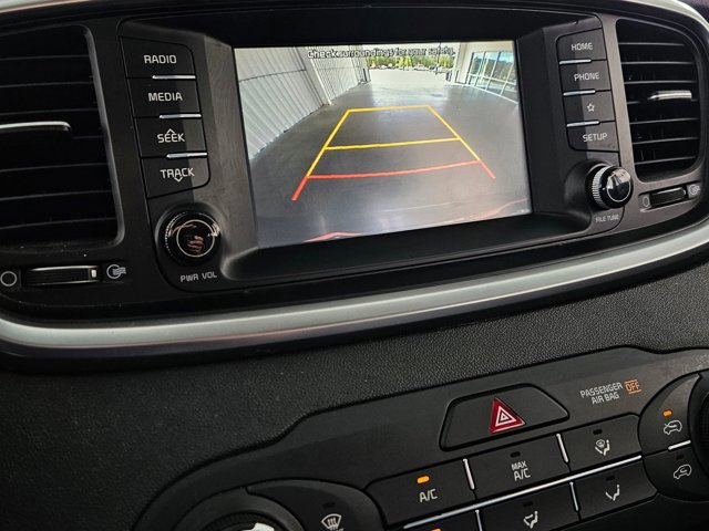 Used 2020 Kia Sorento LX image 8