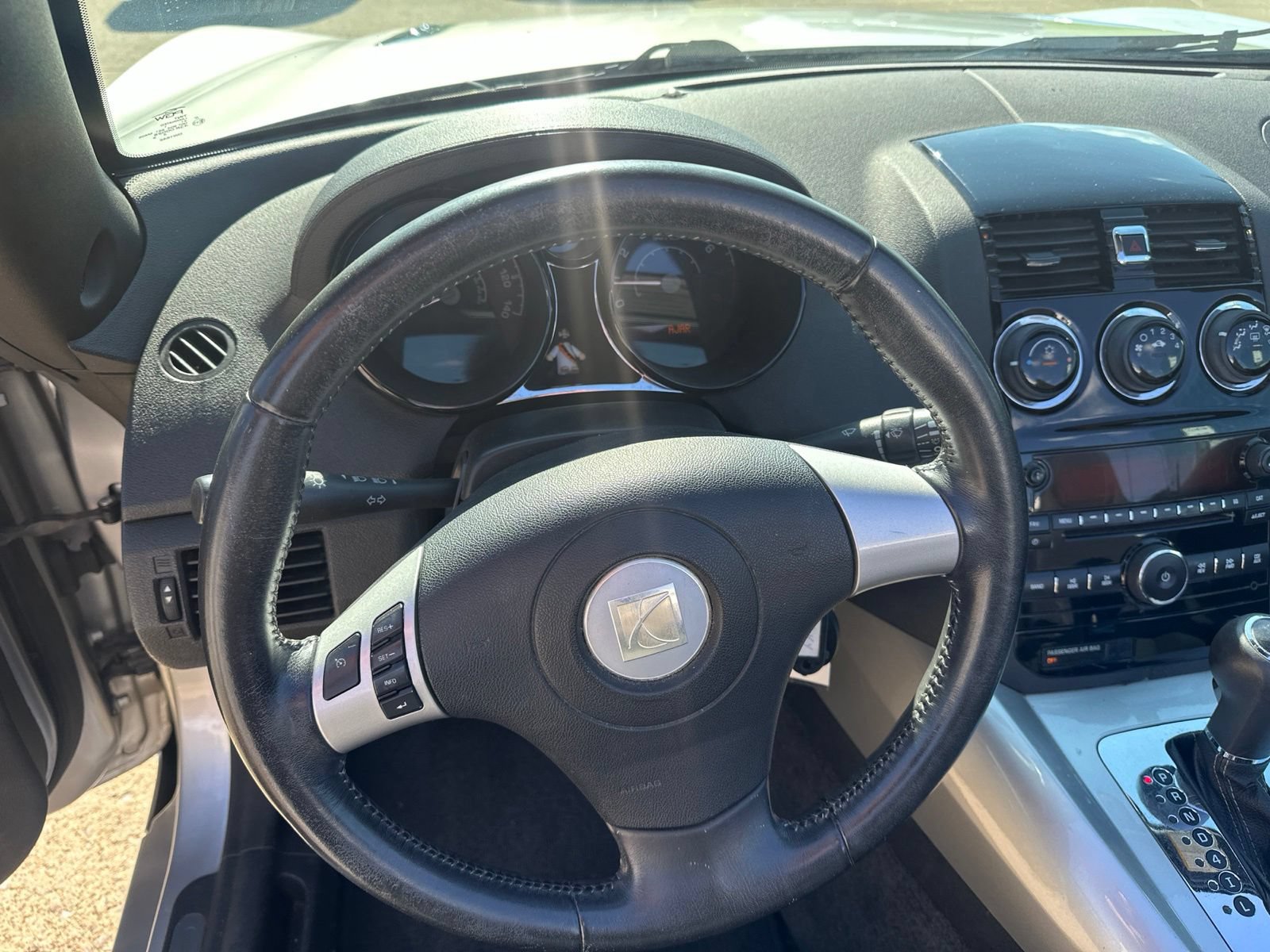 Used 2009 Saturn Sky RWD image 12