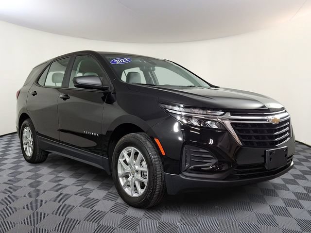 Used 2023 Chevrolet Equinox LS w/ Driver Confidence II Package AWD/4WD image 1