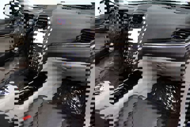 Used 2017 Lincoln MKC Reserve image 27