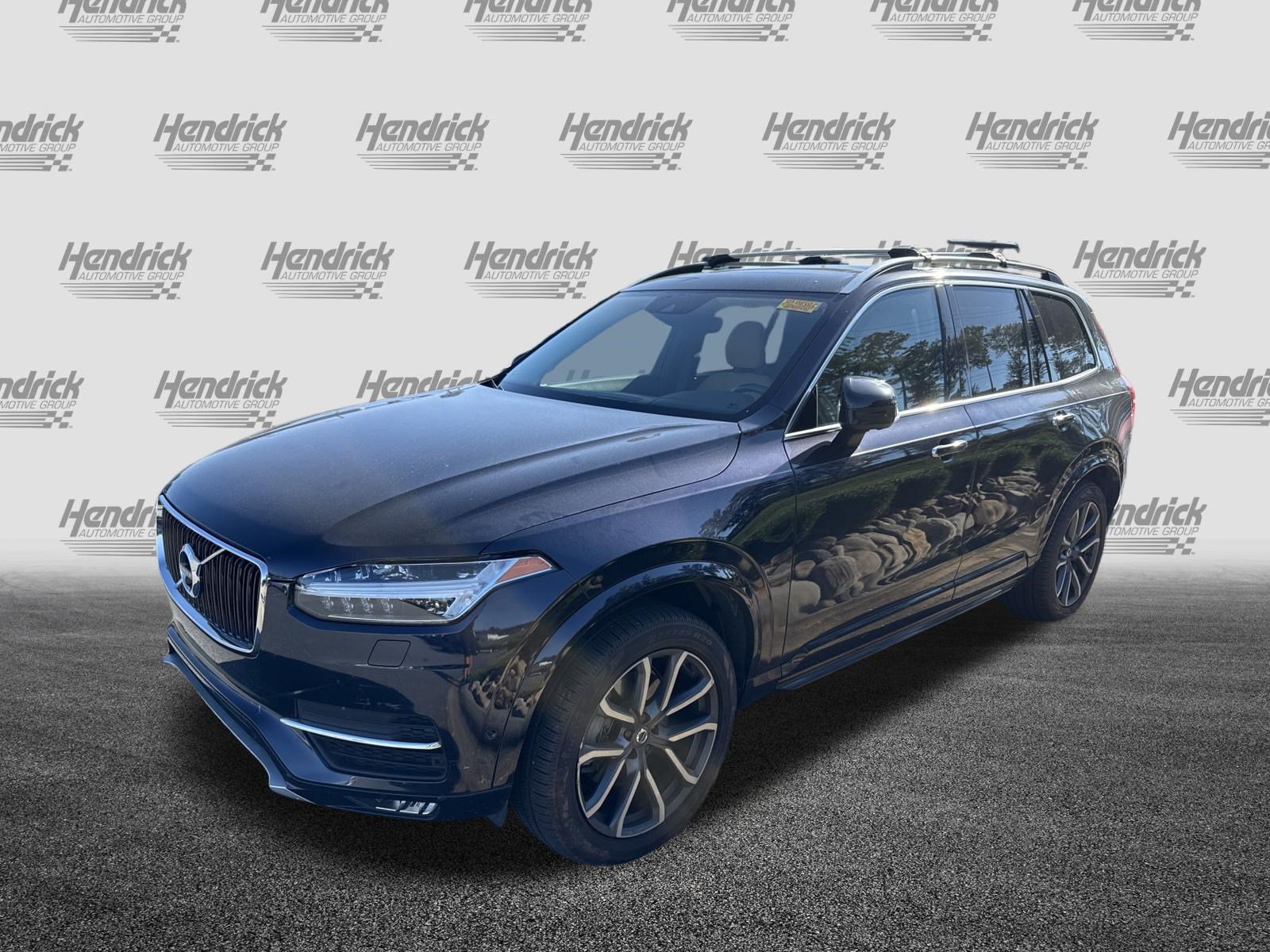 Used 2016 Volvo XC90 T6 Momentum w/ Momentum Plus Package AWD/4WD image 5