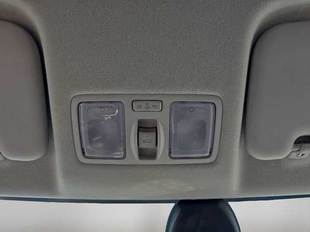 Used 2022 Hyundai Venue SEL FWD image 30