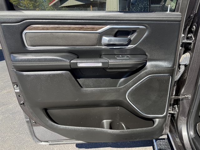 Used 2019 RAM 1500 Laramie AWD/4WD image 46