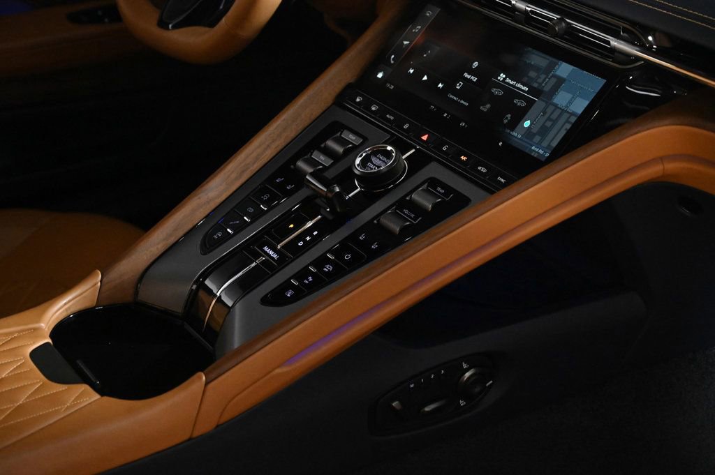 Used 2024 Aston Martin DB12 Coupe RWD image 24