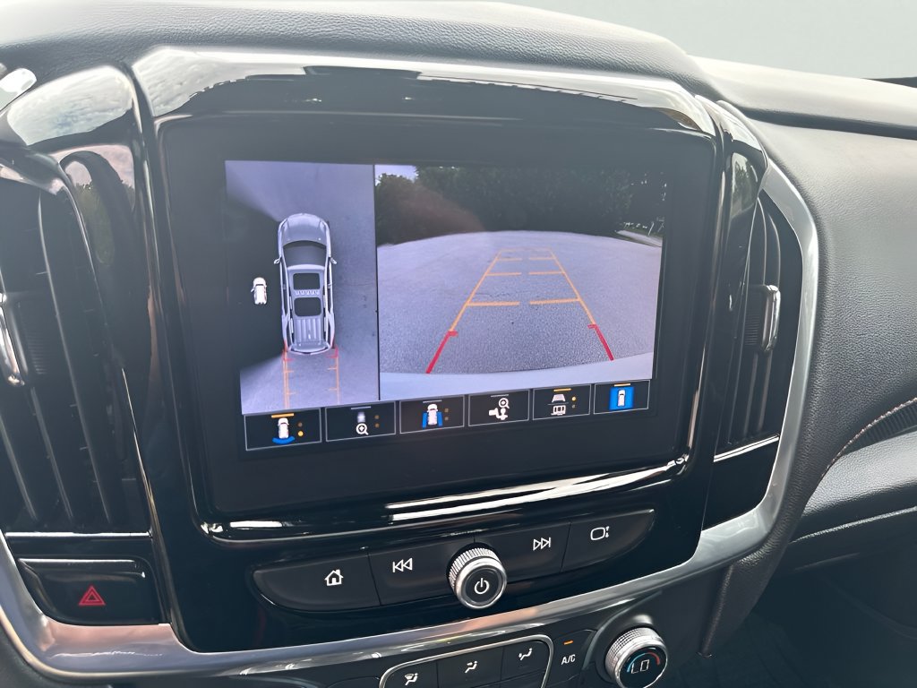 Used 2023 Chevrolet Traverse RS AWD/4WD image 19