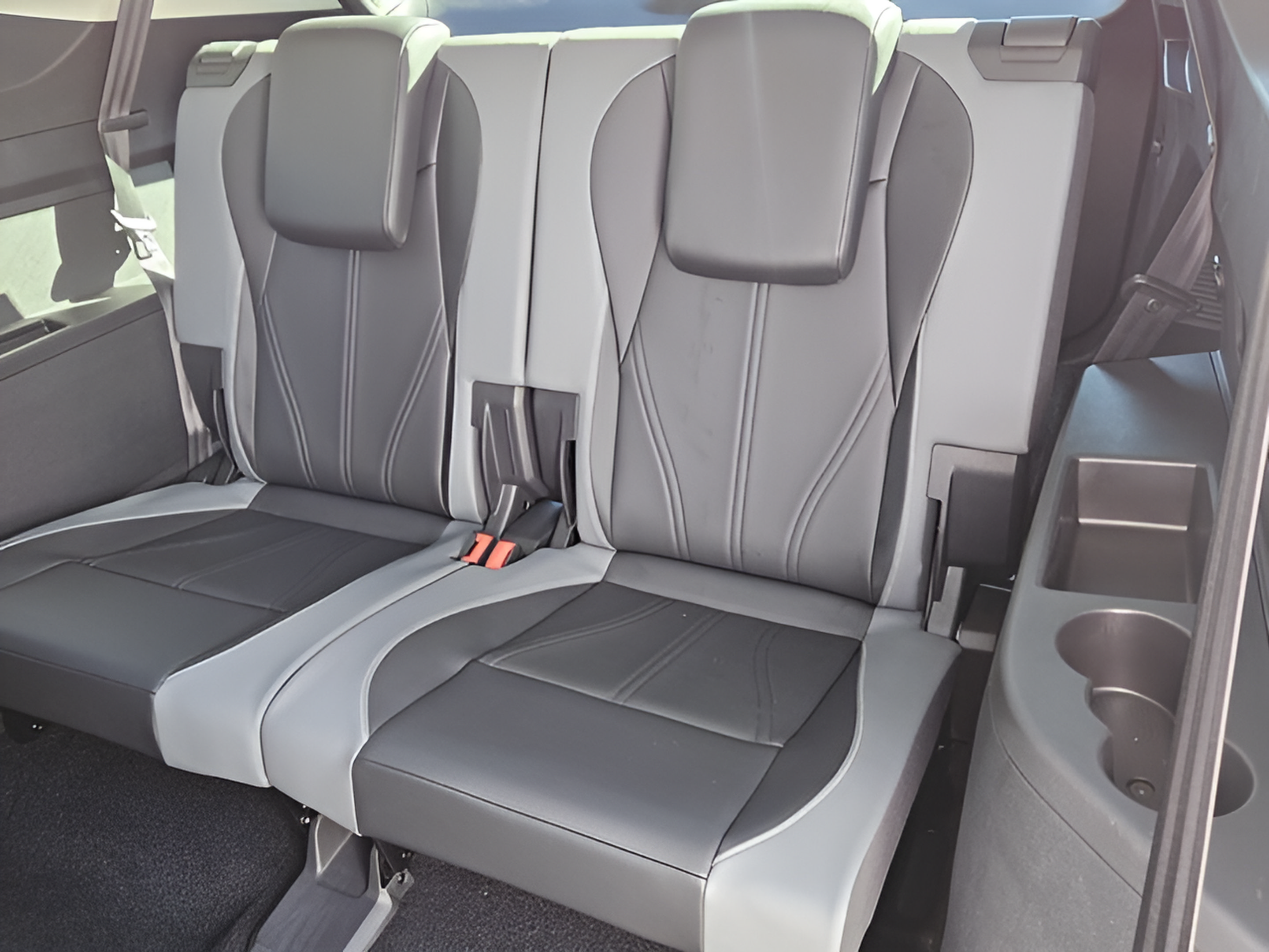 New 2027 Volkswagen Atlas SE FWD image 9