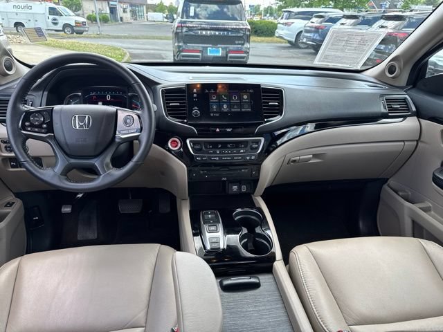 Used 2022 Honda Pilot Touring image 9