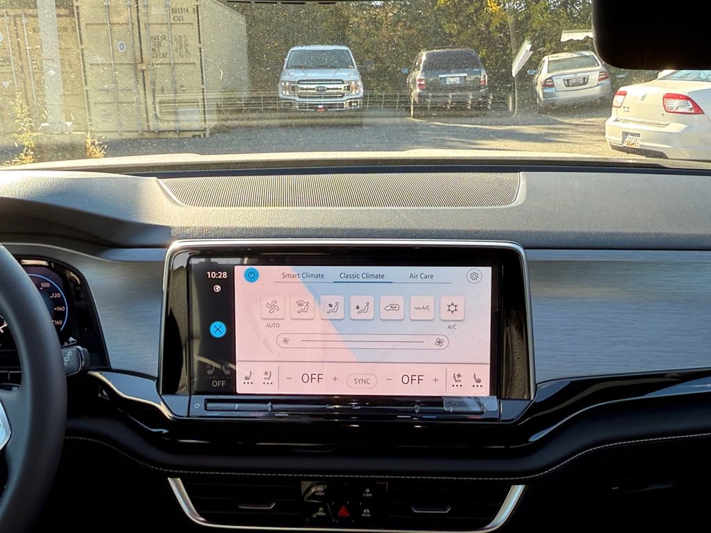 New 2026 Volkswagen Atlas Cross Sport SE image 16