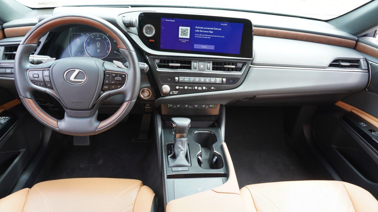 Certified 2024 Lexus ES 350 Ultra Luxury w/ Accessory Package (Z2) FWD image 28