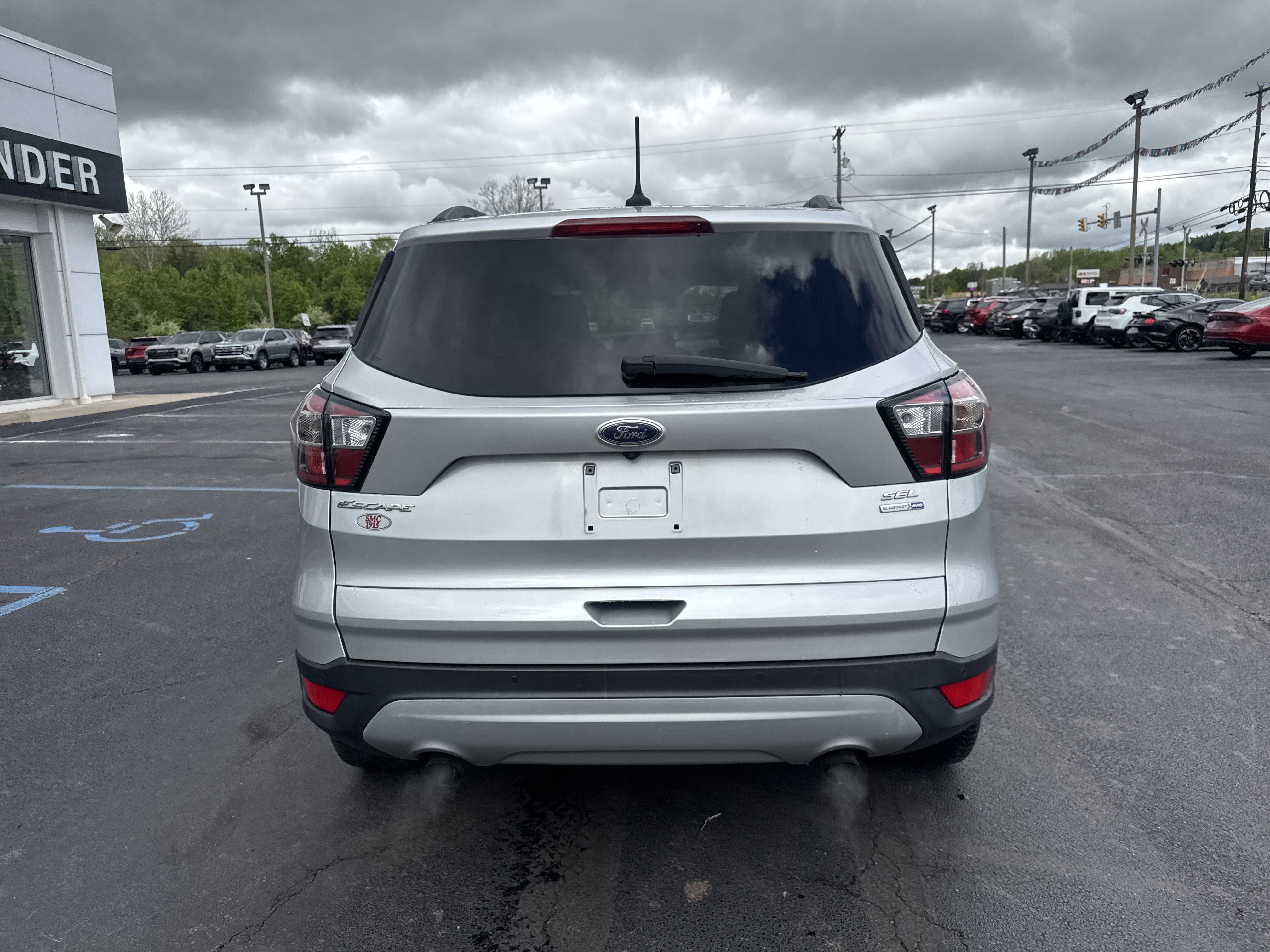 Used 2018 Ford Escape SEL AWD/4WD video 4