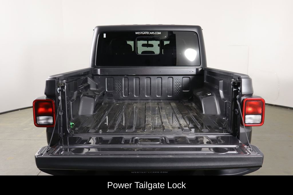Used 2023 Jeep Gladiator Sport image 18