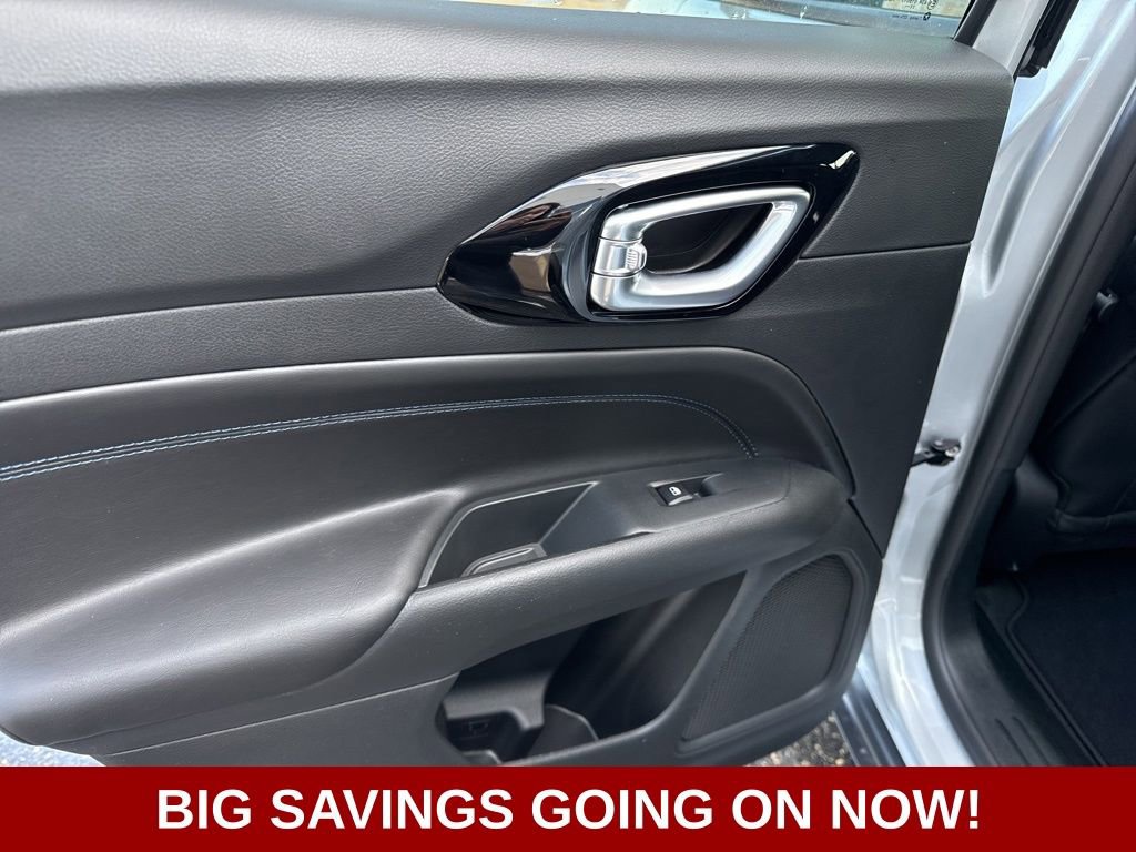 New 2026 Jeep Compass Latitude image 37