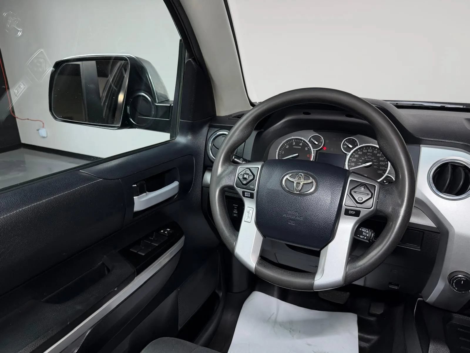 Used 2016 Toyota Tundra SR5 w/ SR5 Upgrade Package AWD/4WD image 20