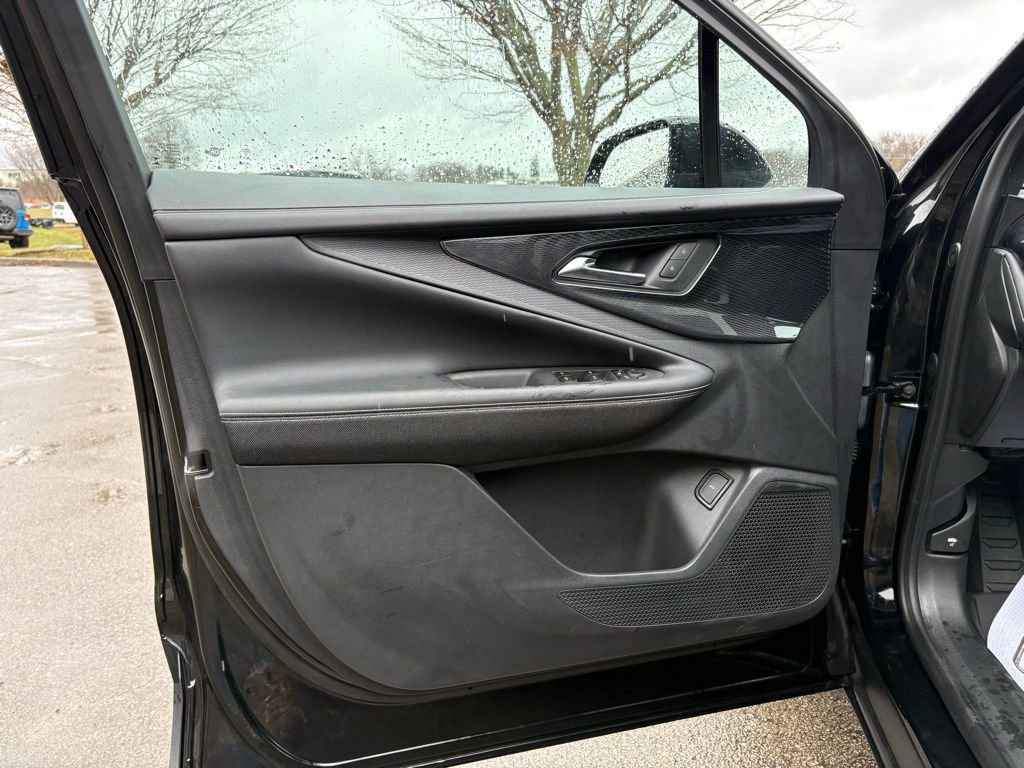 Used 2024 Chevrolet Blazer EV LT image 17