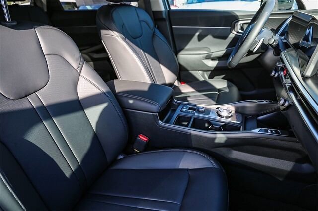New 2025 Kia Sorento EX w/ EX Panoramic Sunroof Package image 14