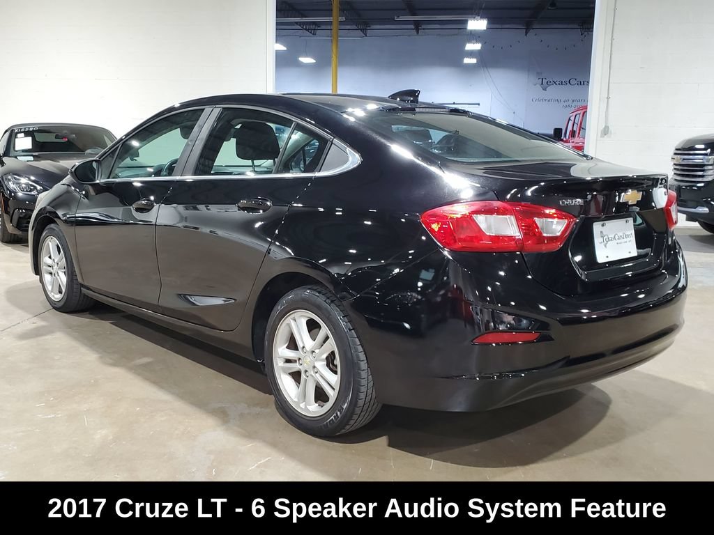 Used 2017 Chevrolet Cruze LT FWD image 11