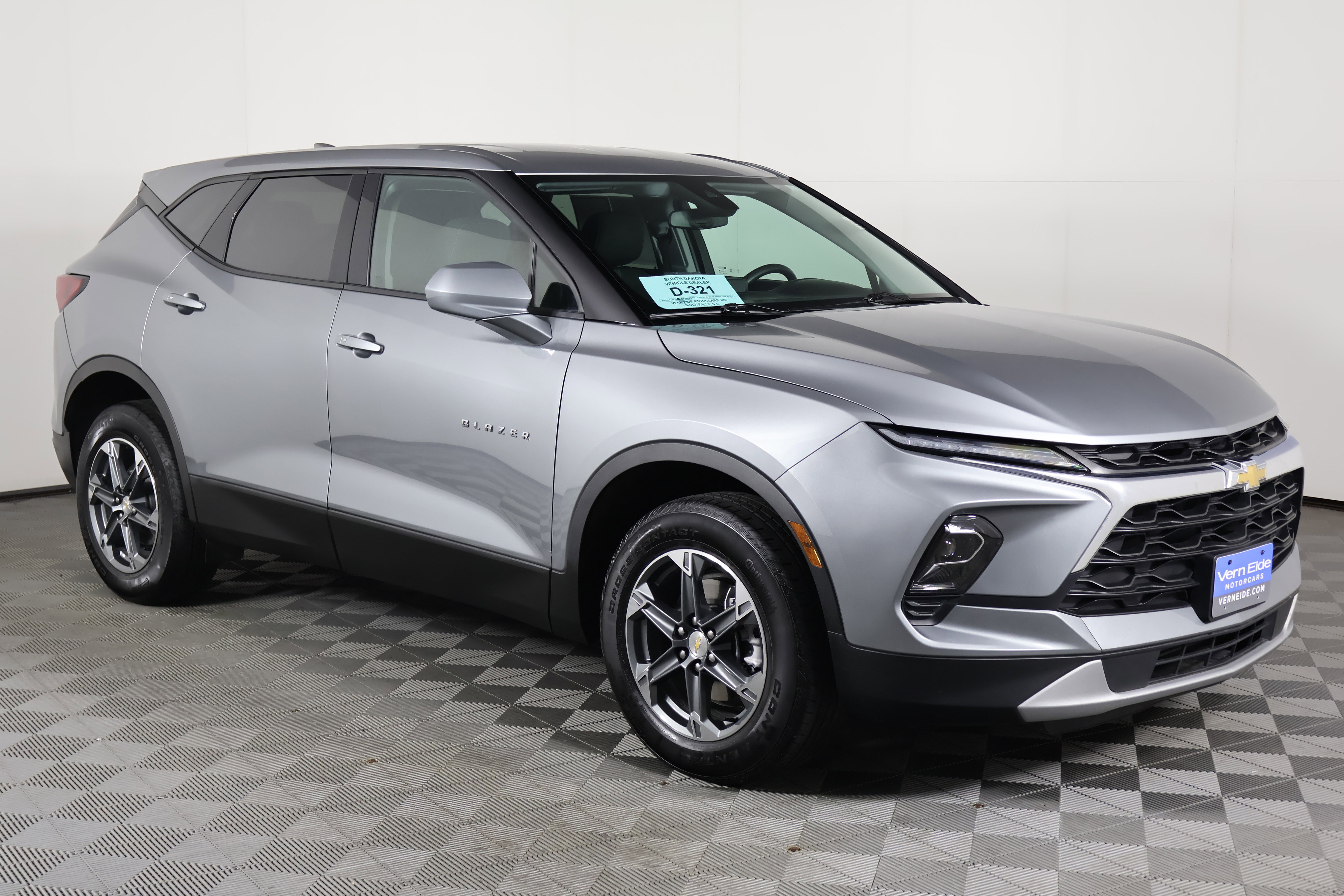 Used 2025 Chevrolet Blazer LT AWD/4WD image 4