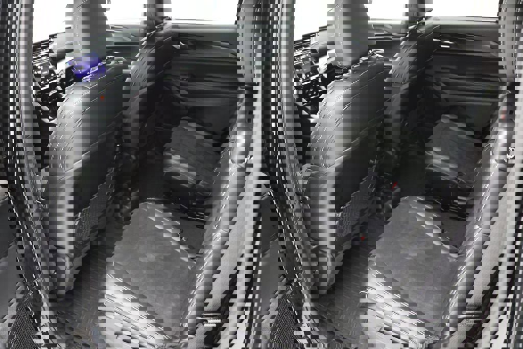 Used 2023 Jeep Grand Cherokee L Laredo image 11