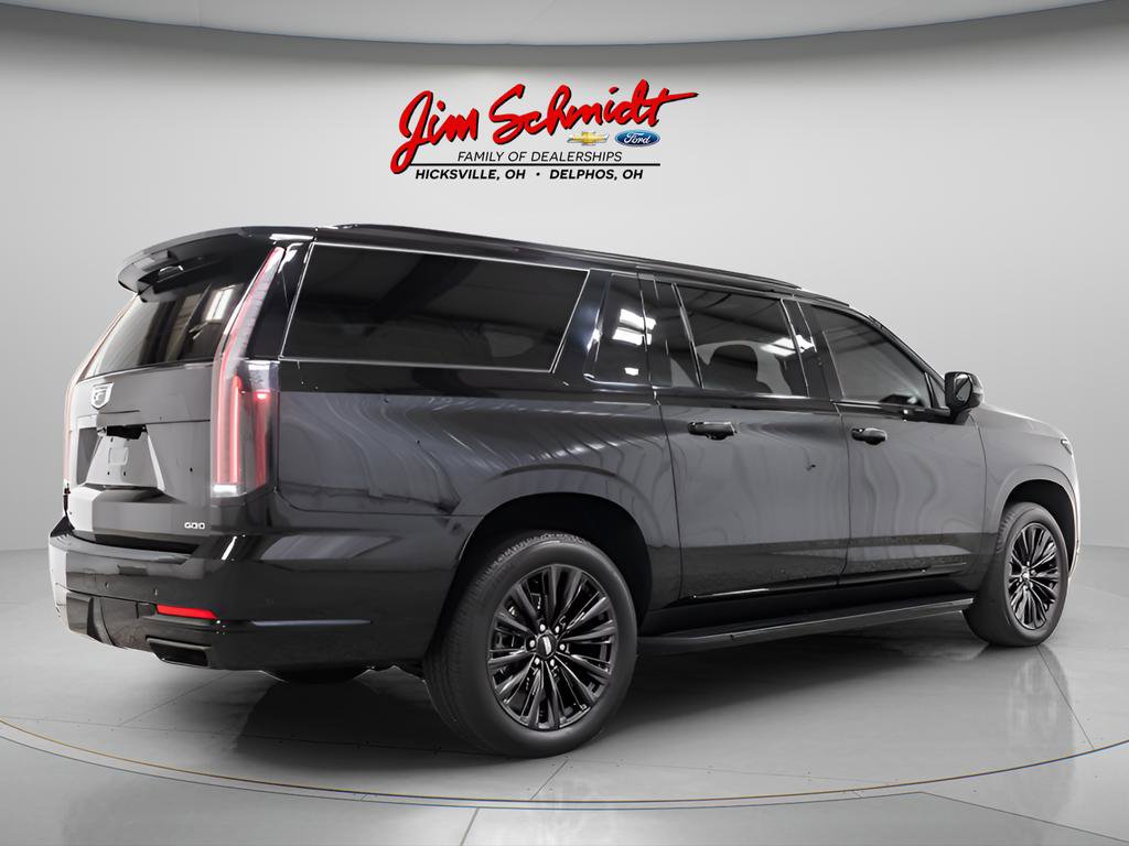 Used 2025 Cadillac Escalade ESV Sport w/ LPO, ONYX Package AWD/4WD image 6