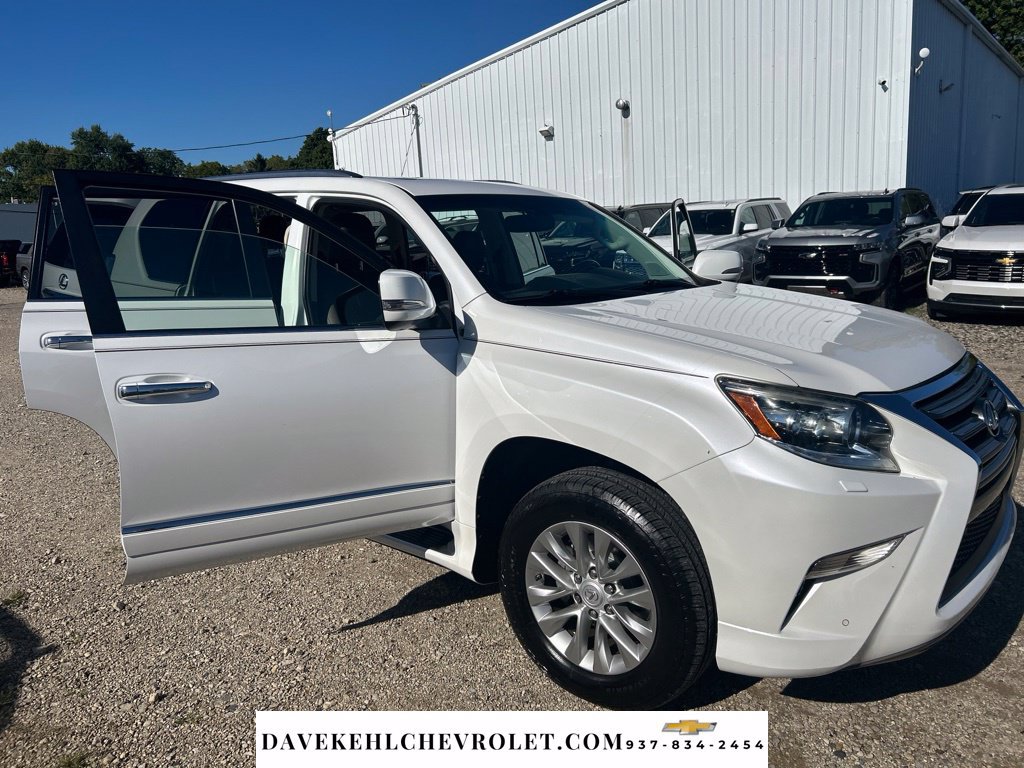 Used 2015 Lexus GX 460 w/ Premium Package AWD/4WD image 16