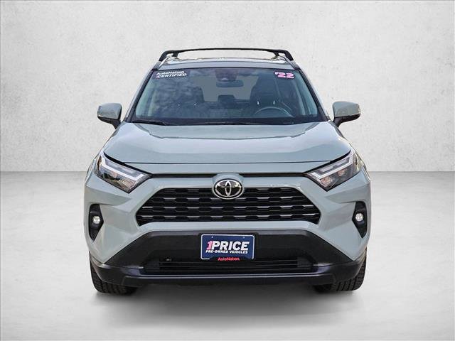 Used 2022 Toyota RAV4 XLE Premium image 2