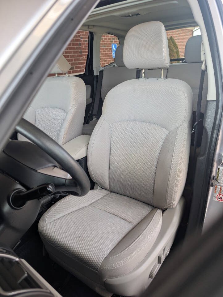 Used 2016 Subaru Forester 2.5i Premium w/ All-Weather Package AWD/4WD image 16