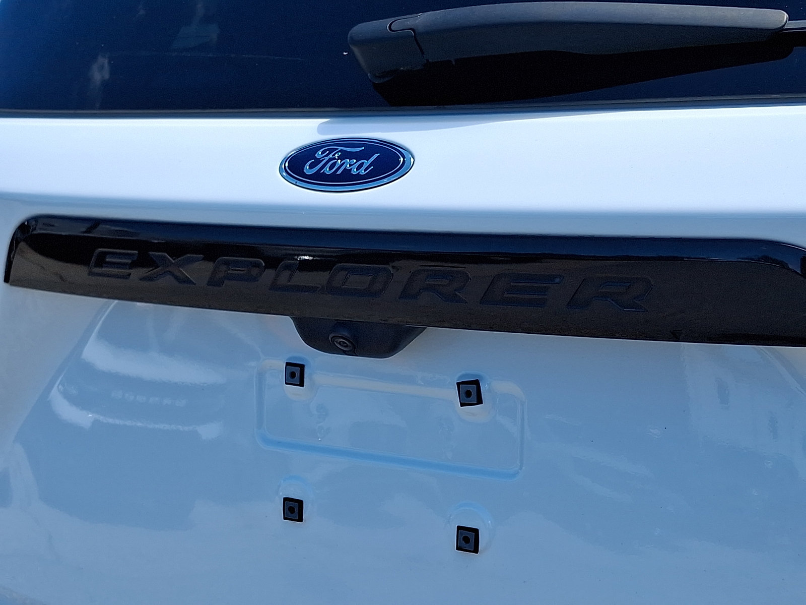 Certified 2024 Ford Explorer ST-Line w/ Class IV Trailer Tow Package AWD/4WD image 34