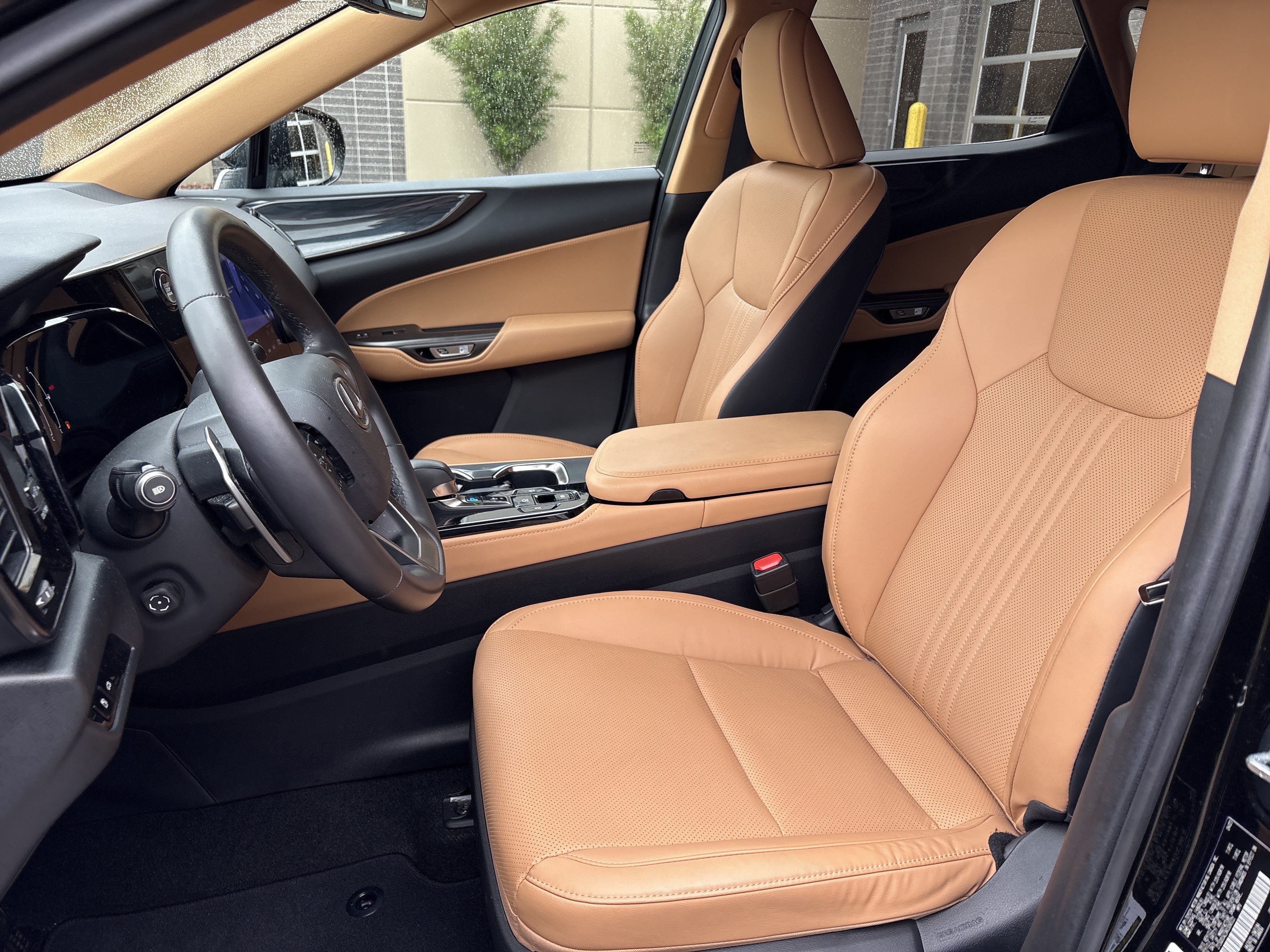 Used 2024 Lexus NX 250 FWD w/ Towing Package (2000 Lbs) image 16