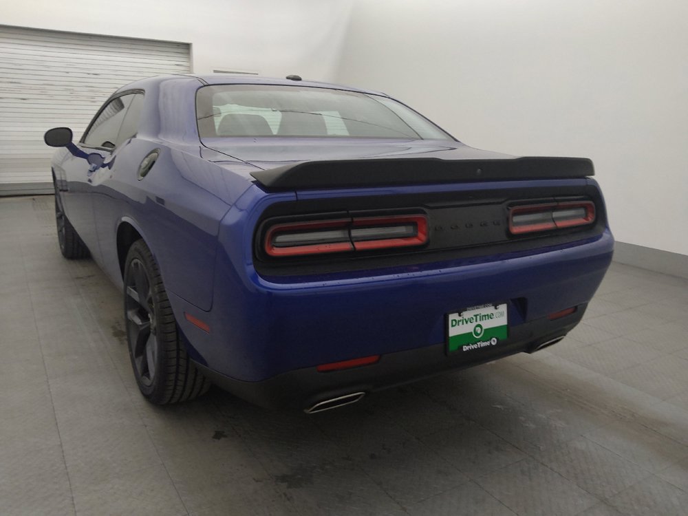 Used 2020 Dodge Challenger SXT w/ Blacktop Package RWD image 5