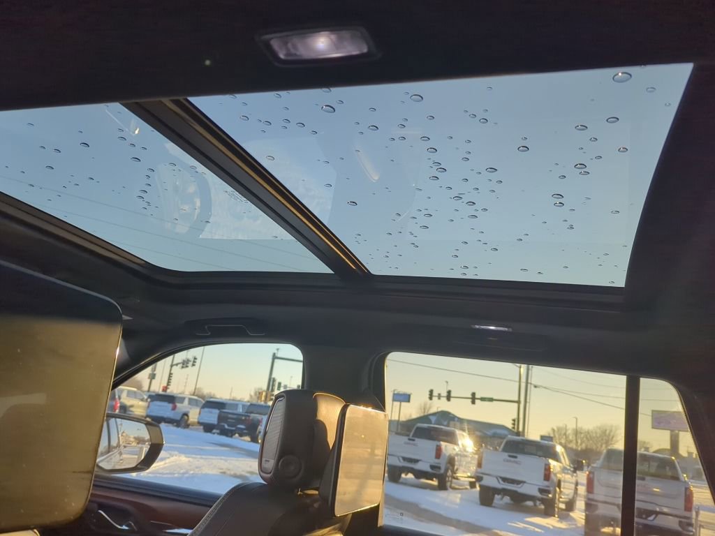 Used 2023 GMC Yukon Denali Ultimate image 21