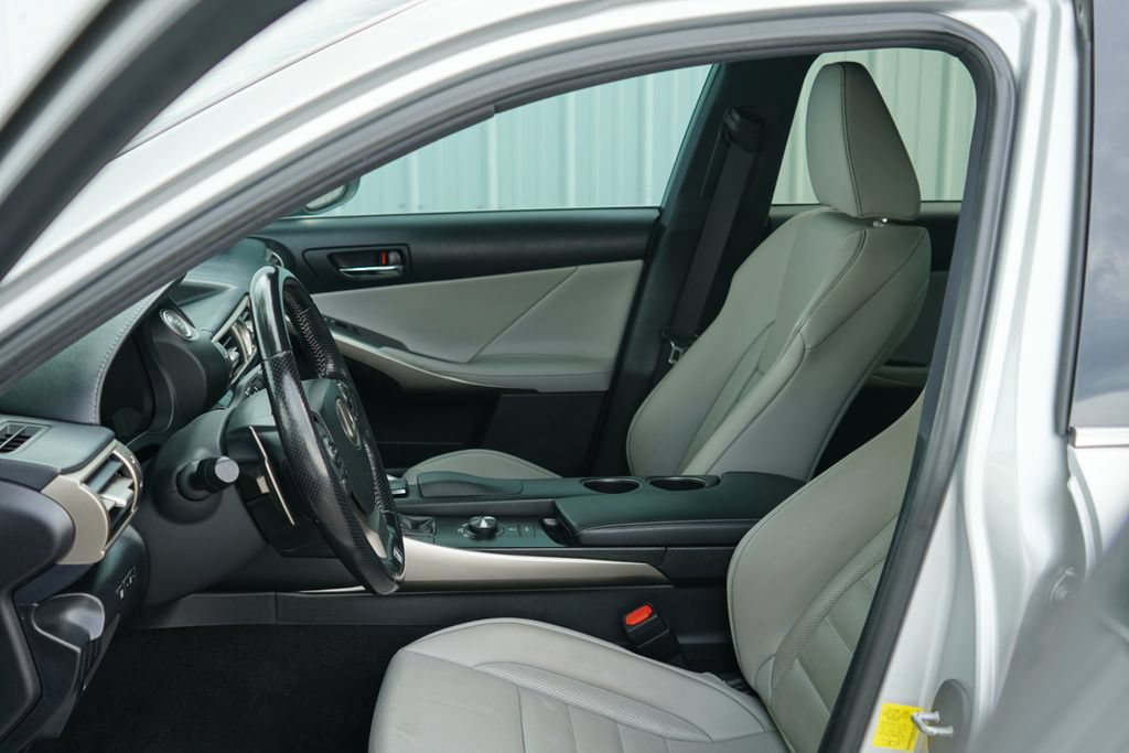 Used 2016 Lexus IS 300 AWD w/ F Sport Package image 11
