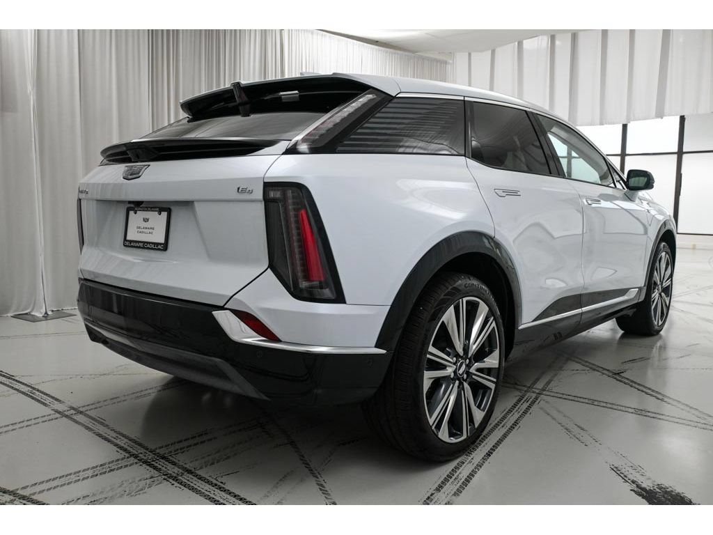 New 2027 Cadillac Optiq Premium Luxury AWD/4WD image 7