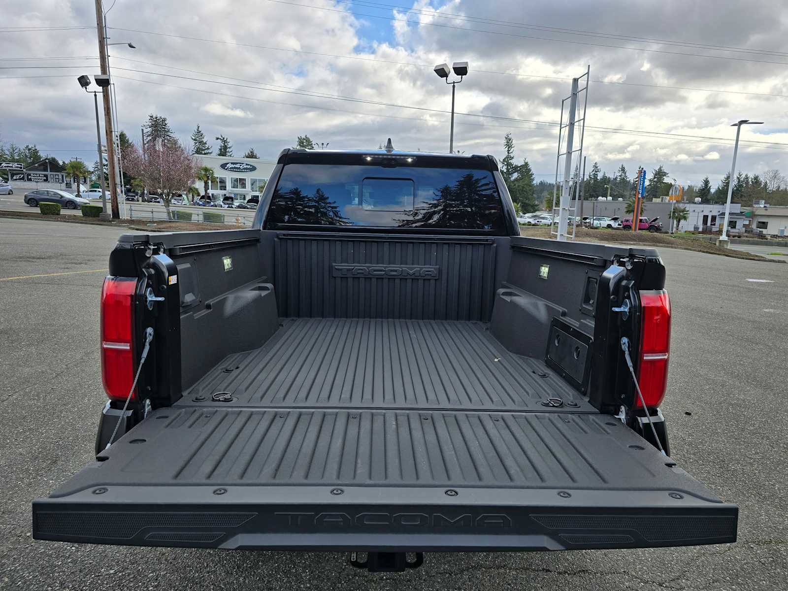 Used 2025 Toyota Tacoma TRD Off-Road w/ TRD Off Road Premium Package image 14