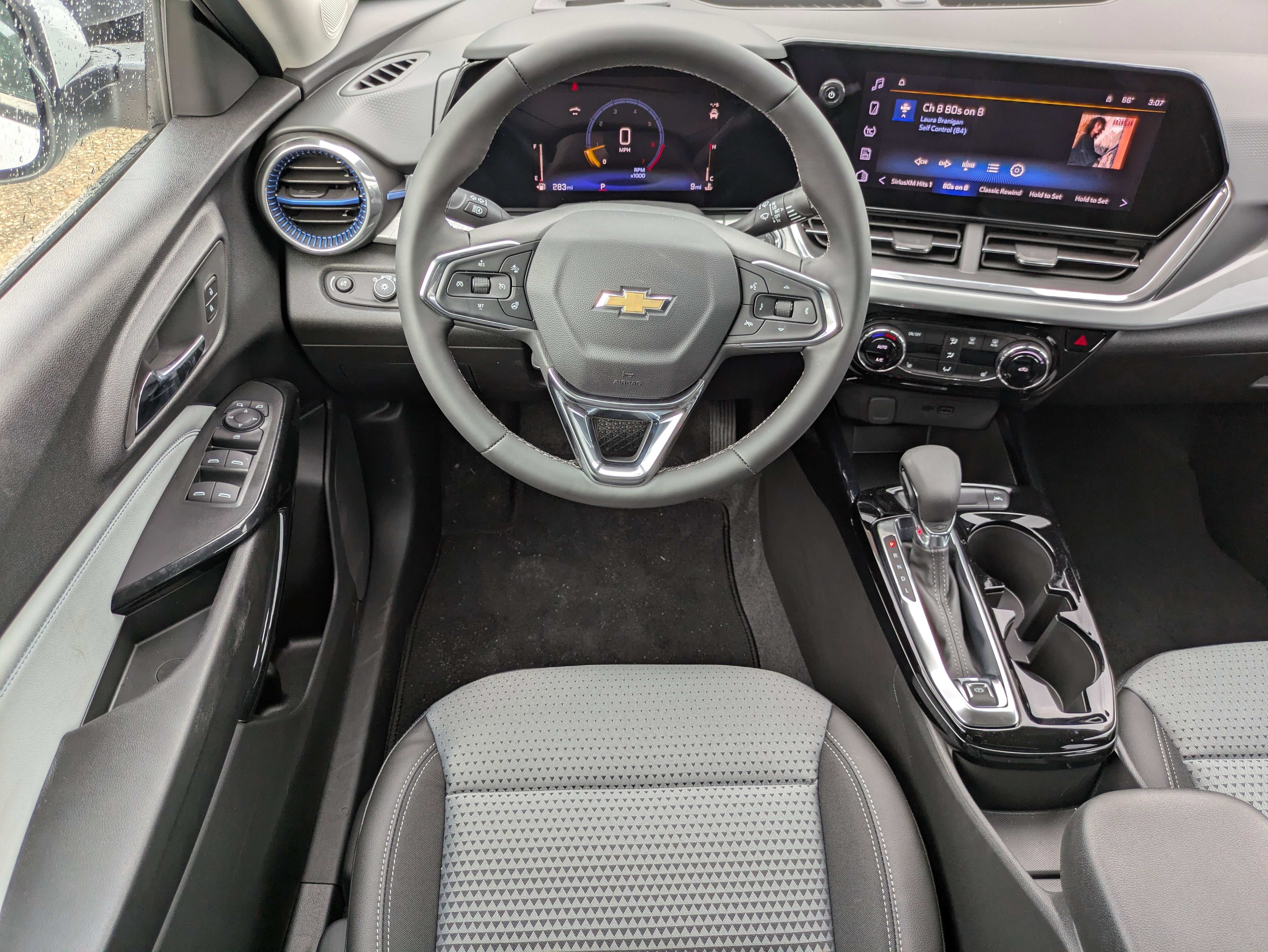 New 2025 Chevrolet Trax LT w/ Driver Confidence Package image 4