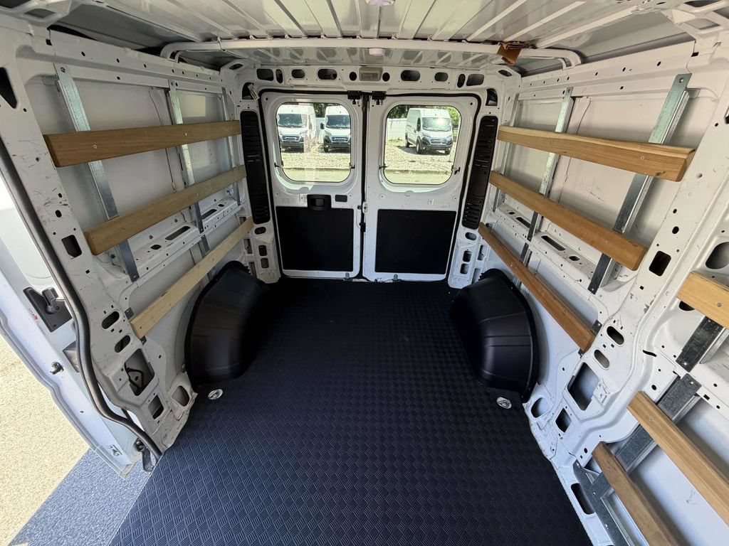Used 2026 RAM ProMaster 2500 w/ Convenience Group FWD image 16