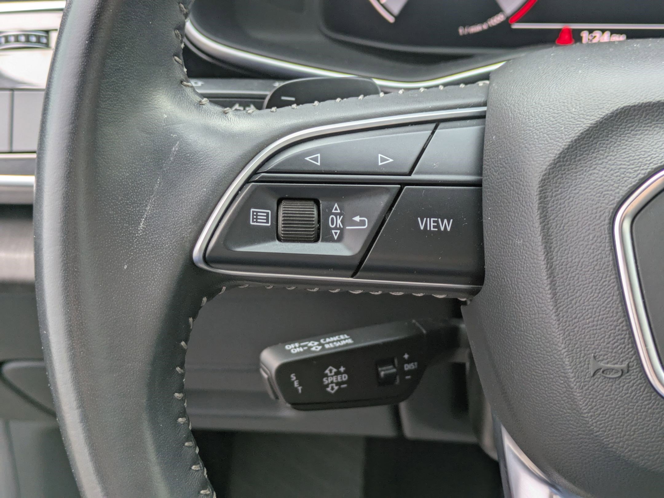 Used 2019 Audi Q8 Premium Plus w/ Premium Plus AWD/4WD image 17