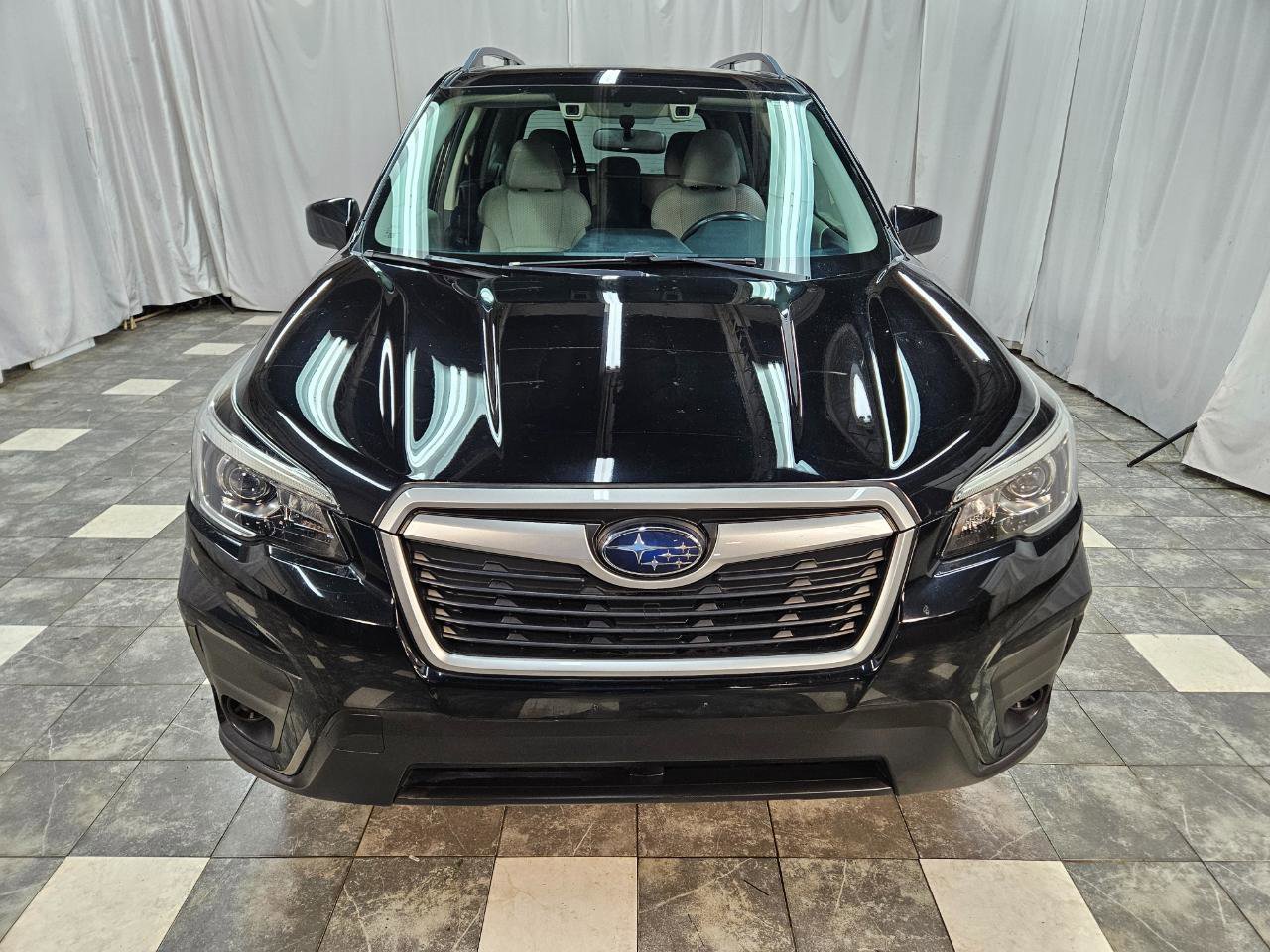 Used 2019 Subaru Forester Premium image 3